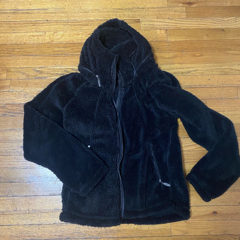 i5 Apparel black teddy jacket size medium
